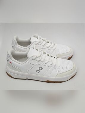 Women's On Running Roger Advantage size 9.5